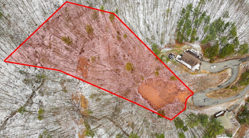 Photo of 2736 Pine Crest Lane, Sevierville, TN 37862 (MLS # 1330459)