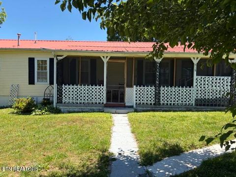 Photo of 318 Offutt Spur Rd, Rocky Top, TN 37769 (MLS # 1342132)