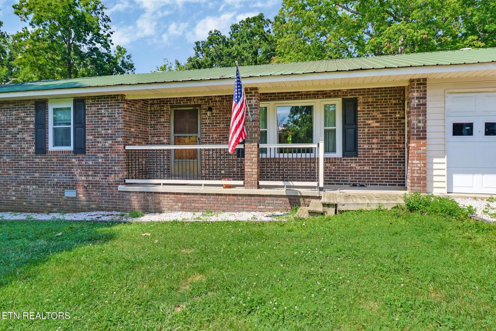 Photo of 324 Wheeler Lane, Jamestown, TN 38556 (MLS # 1328397)