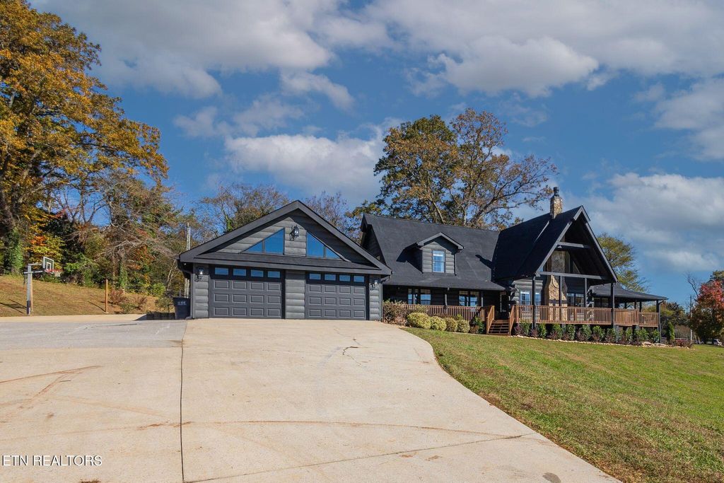 Photo of 4740 Driftwood Lane, Louisville, TN 37777 (MLS # 1321481)