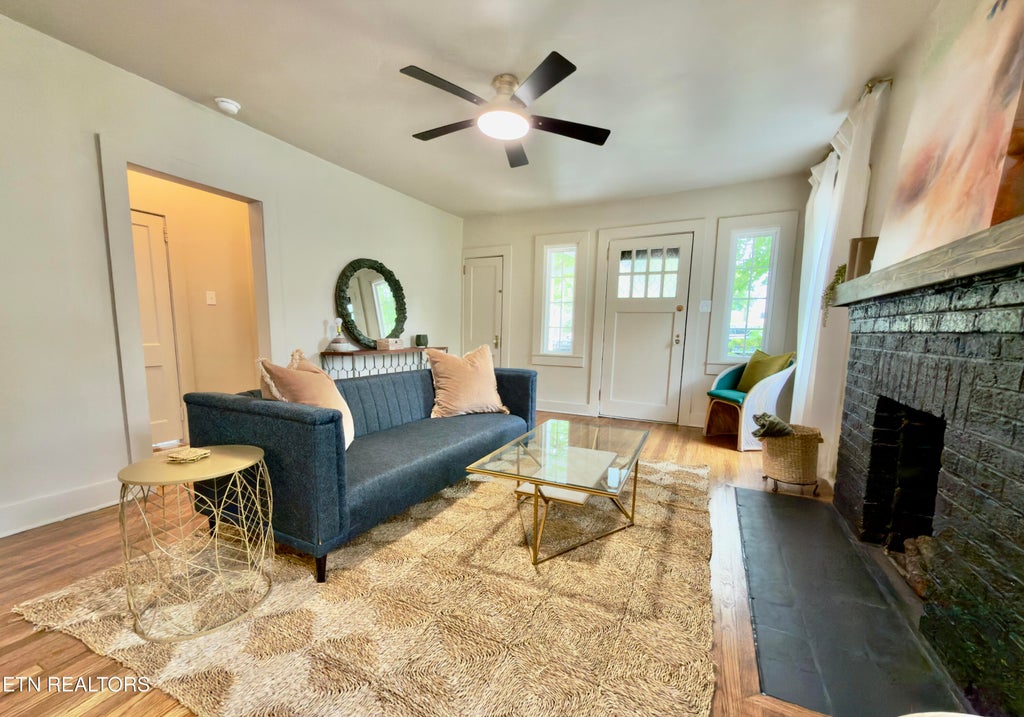 Photo of 1701 Branson Ave, Knoxville, TN 37917 (MLS # 1349542)