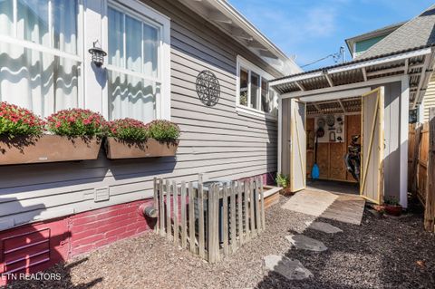 Tiny photo for 515 Lovenia Ave, Knoxville, TN 37917 (MLS # 1314894)