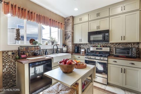 Tiny photo for 515 Lovenia Ave, Knoxville, TN 37917 (MLS # 1314894)