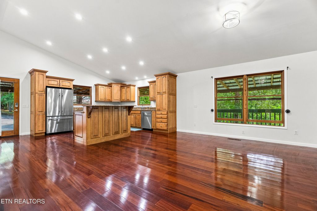 Photo of 735 Pollard Rd, Kodak, TN 37764 (MLS # 1349543)