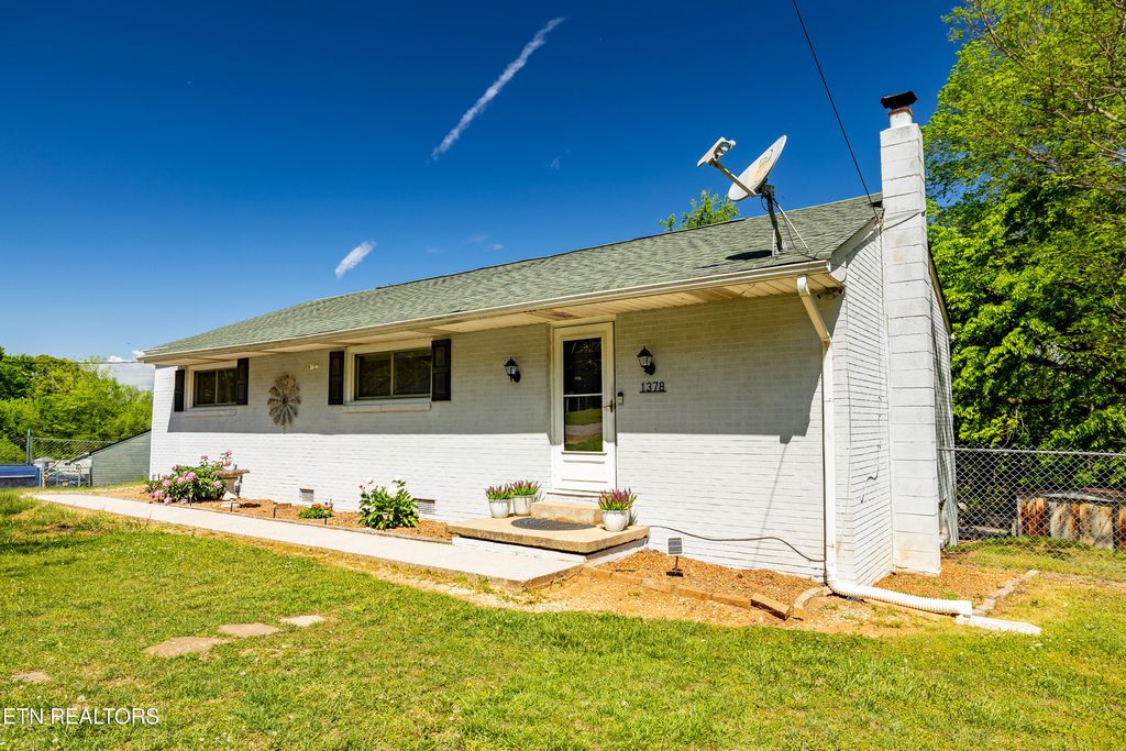 Photo of 1378 Byrd Circle, Kingston, TN 37763 (MLS # 1337494)