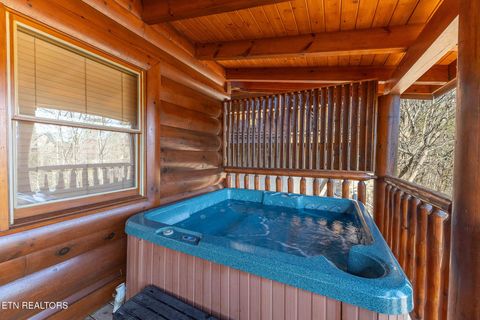 Tiny photo for 2004 Cougar Crossing Way, Sevierville, TN 37876 (MLS # 1327700)