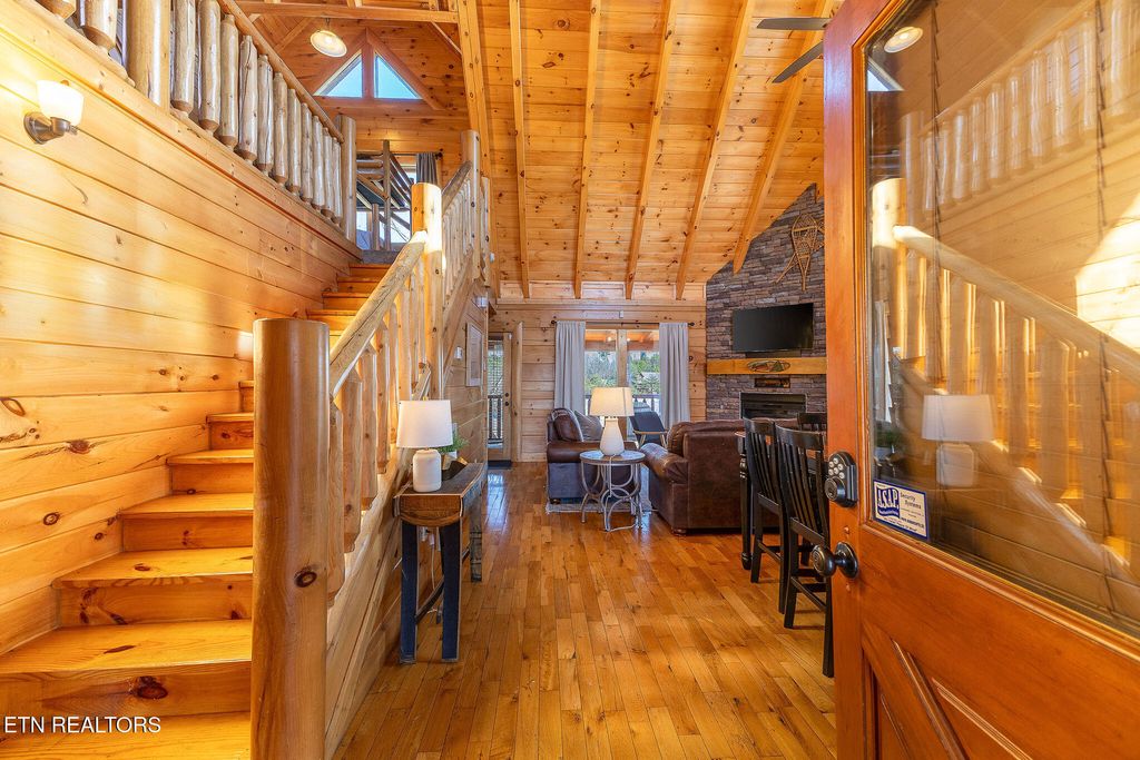 Photo of 2004 Cougar Crossing Way, Sevierville, TN 37876 (MLS # 1327700)