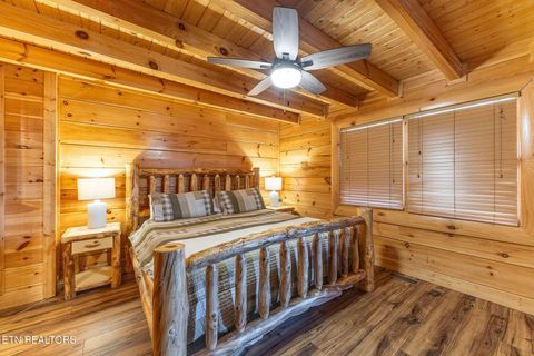 Tiny photo for 2004 Cougar Crossing Way, Sevierville, TN 37876 (MLS # 1327700)