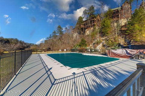 Tiny photo for 2004 Cougar Crossing Way, Sevierville, TN 37876 (MLS # 1327700)