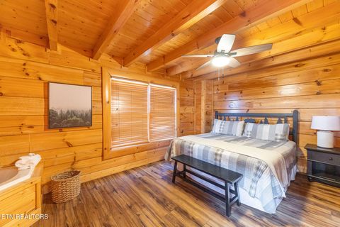 Tiny photo for 2004 Cougar Crossing Way, Sevierville, TN 37876 (MLS # 1327700)