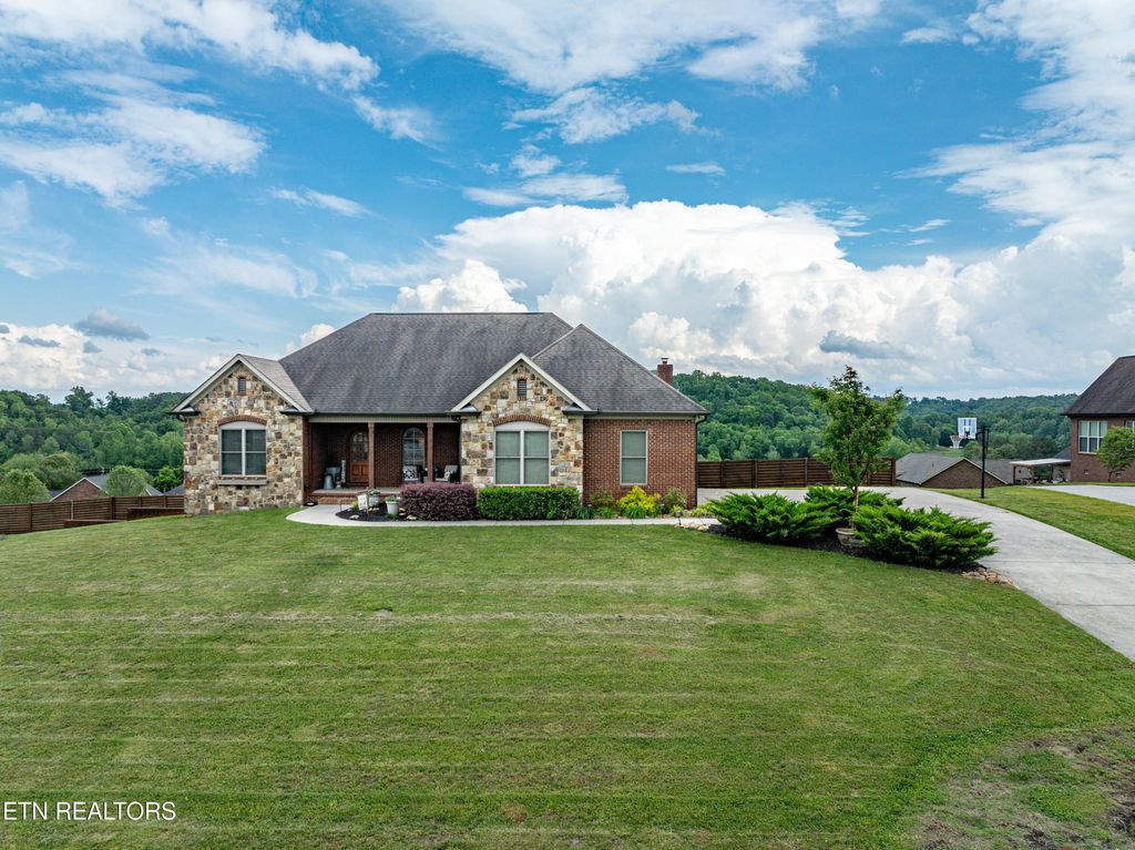 Photo of 103 Wheatfield Drive, Louisville, TN 37777 (MLS # 1262251)