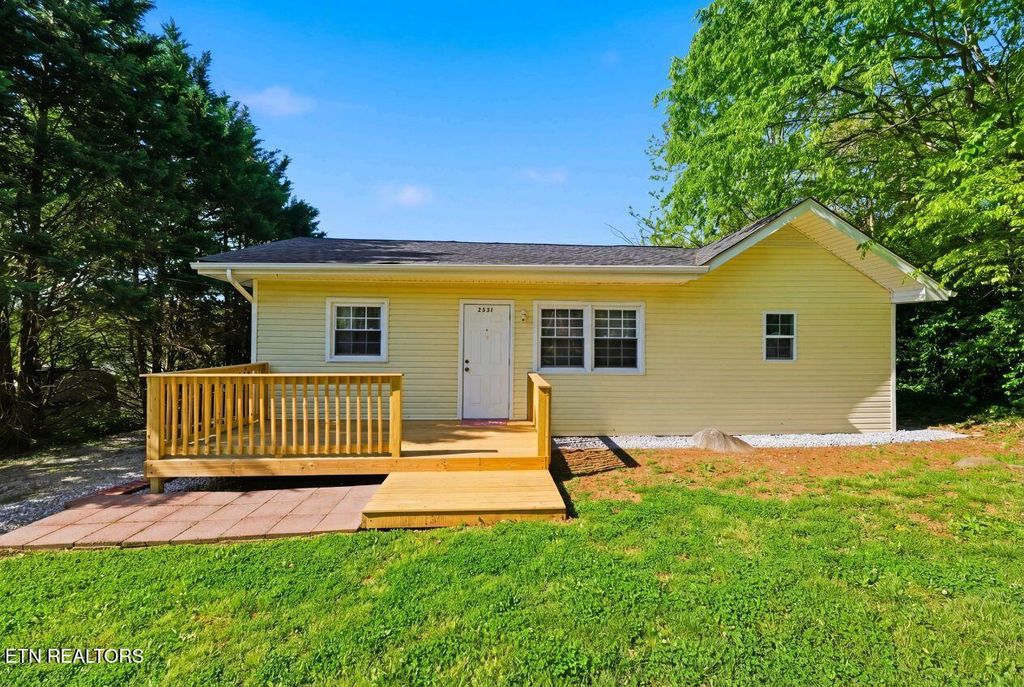 Photo of 2531 Cecelia Ave, Maryville, TN 37804 (MLS # 1336522)