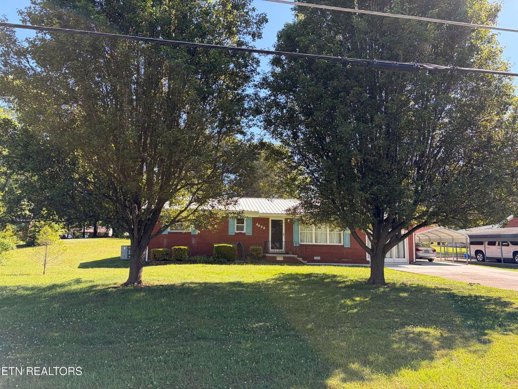 Photo of 4422 Doris Circle, Knoxville, TN 37918 (MLS # 1343186)