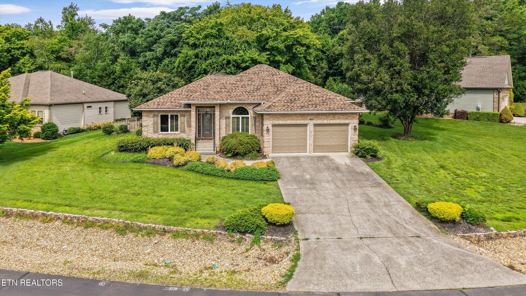 Photo of 105 Saligugi Way, Loudon, TN 37774 (MLS # 1345215)