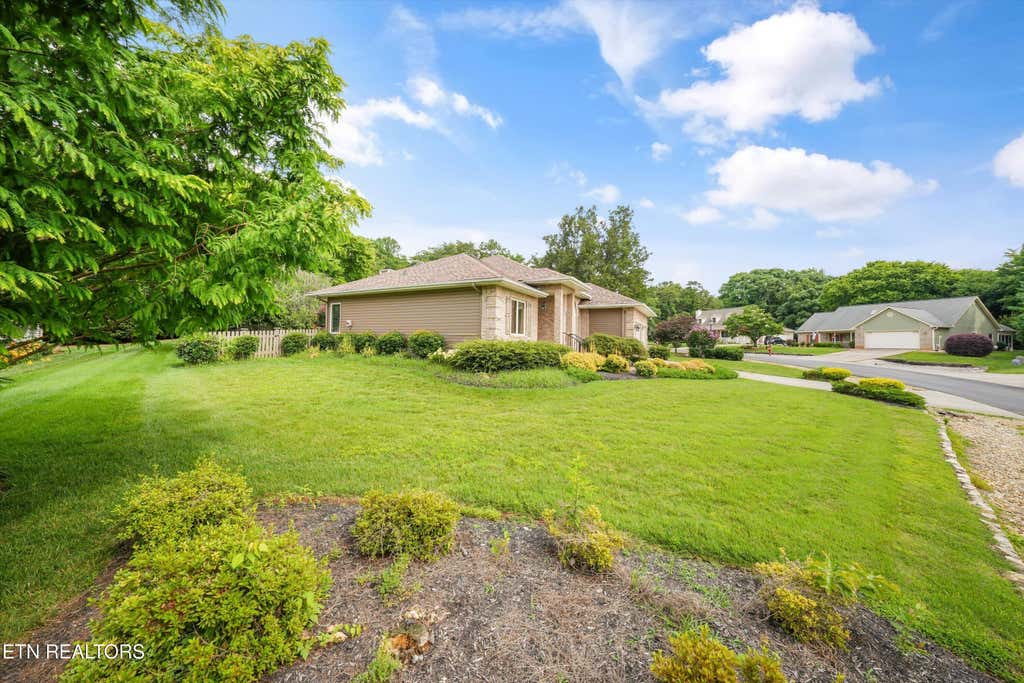 Photo of 105 Saligugi Way, Loudon, TN 37774 (MLS # 1345215)