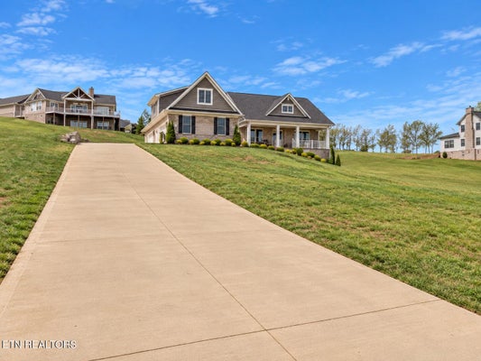 1149 SUMMERFIELD DR, MARYVILLE, TN 37801 - Image fcc603d8613c16a54a7cfdfcd7f5acba/1516602917
