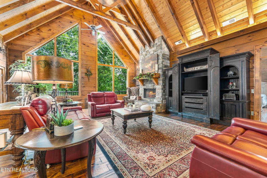 Photo of 2670 Cedar Falls Way, Sevierville, TN 37862 (MLS # 1315757)