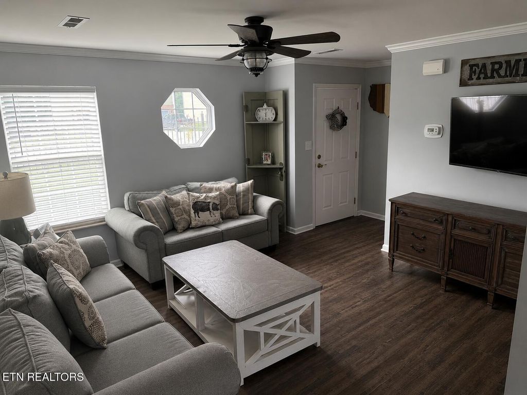Photo of 102 Village Trace TRCE #APT 13, Kingston, TN 37763 (MLS # 1342801)