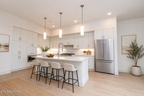 Tiny photo for 122 Stadium Way #305, Knoxville, TN 37915 (MLS # 1332152)