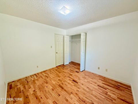 Tiny photo for 702 Hamid Place, Knoxville, TN 37920 (MLS # 1330215)