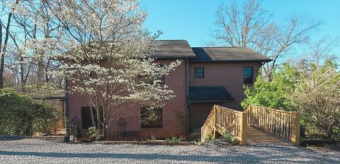 Photo of 2417 Sylvan Glen Way, Pigeon Forge, TN 37863 (MLS # 1335100)