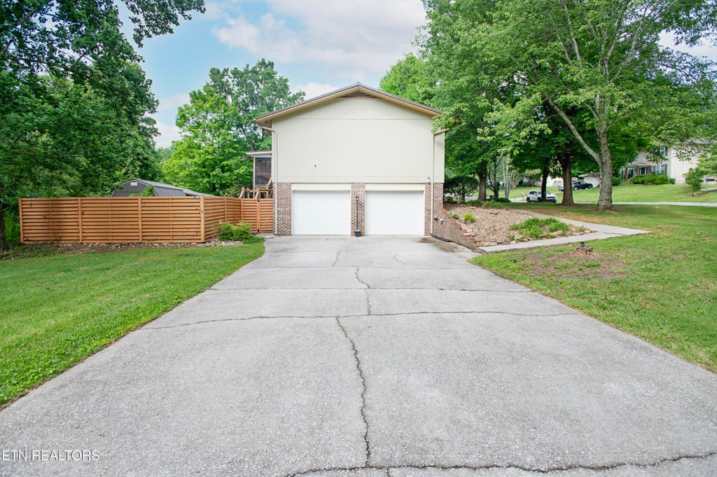 Photo of 1241 Court Field Rd, Knoxville, TN 37922 (MLS # 1344933)