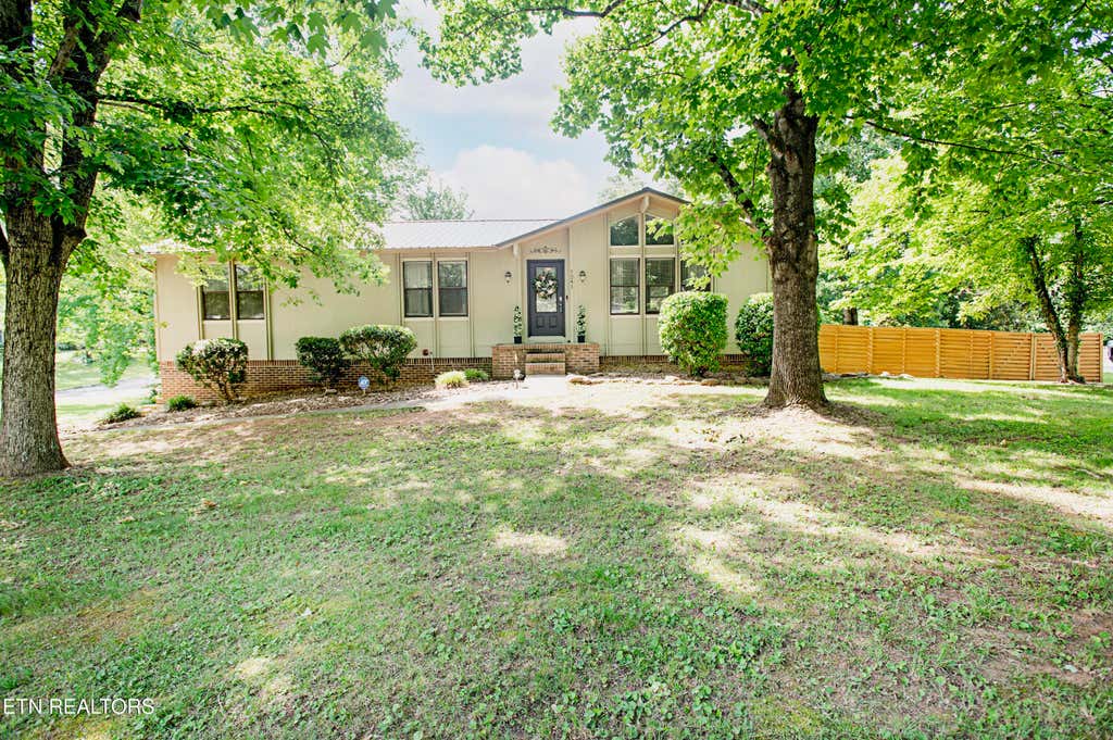 Photo of 1241 Court Field Rd, Knoxville, TN 37922 (MLS # 1344933)