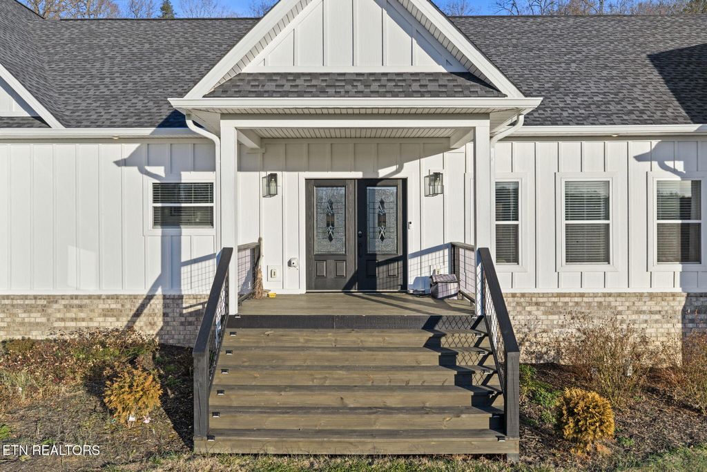 Photo of 916 Zirkle Rd, Dandridge, TN 37725 (MLS # 1329369)