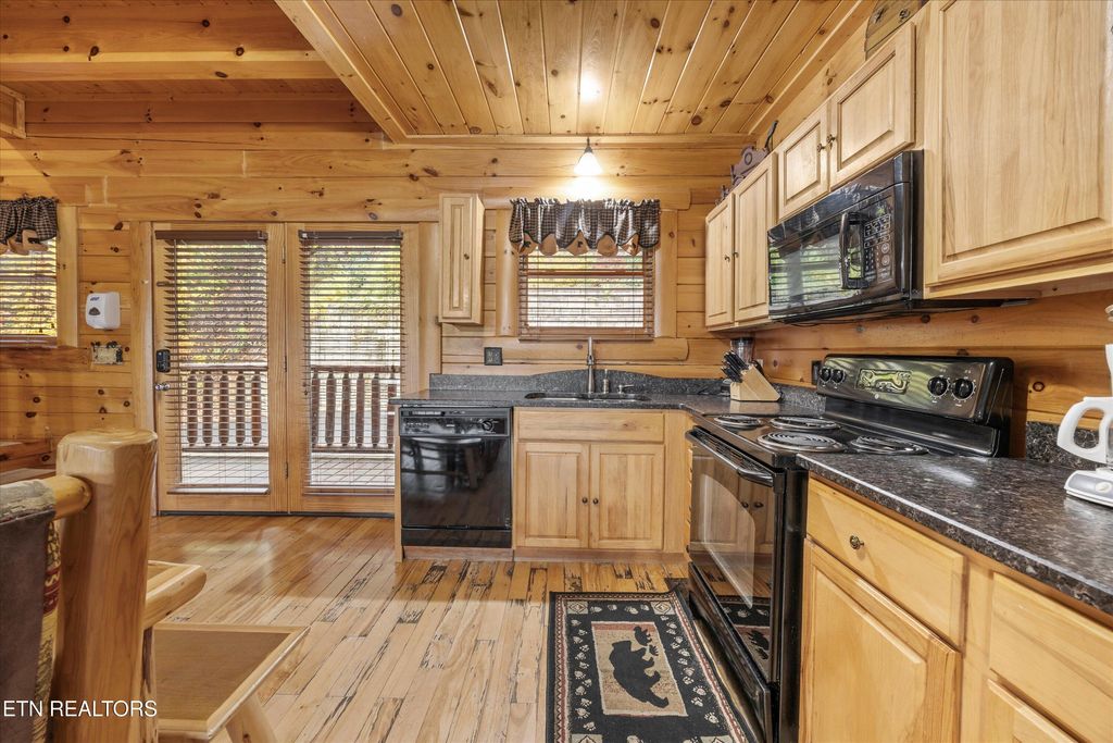 Photo of 1723 High Rock Way Way, Sevierville, TN 37862 (MLS # 1320749)