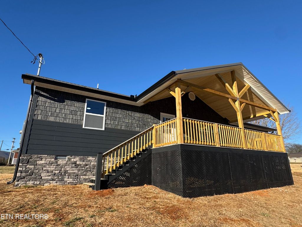 Photo of 280 Hickory St, Bean Station, TN 37708 (MLS # 1328223)