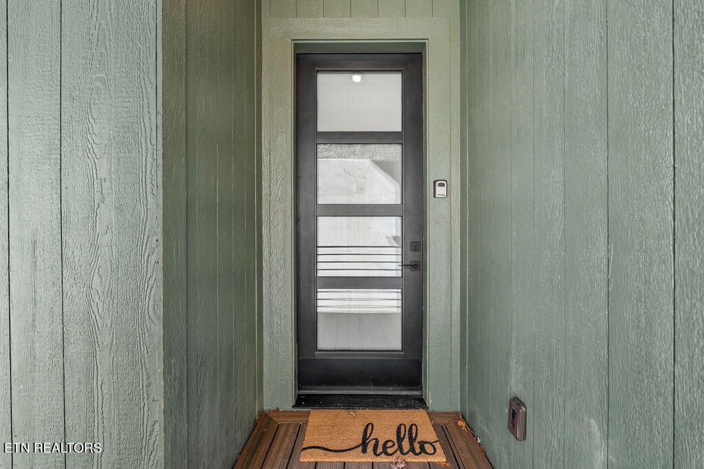 Photo of 1590 Bear Valley Rd, Sevierville, TN 37876 (MLS # 1322773)