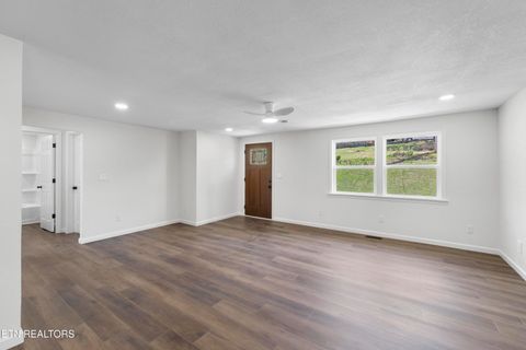 Tiny photo for 414 W Hemlock St, LaFollette, TN 37766 (MLS # 1320132)