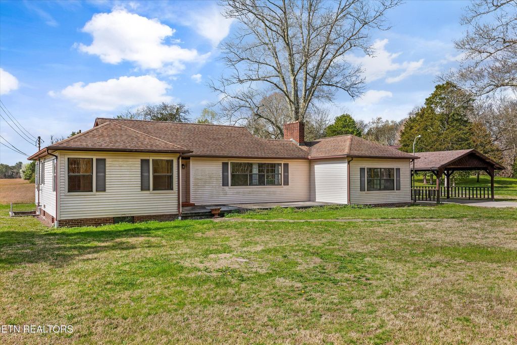 Photo of 555 Binfield Rd, Maryville, TN 37801 (MLS # 1332518)
