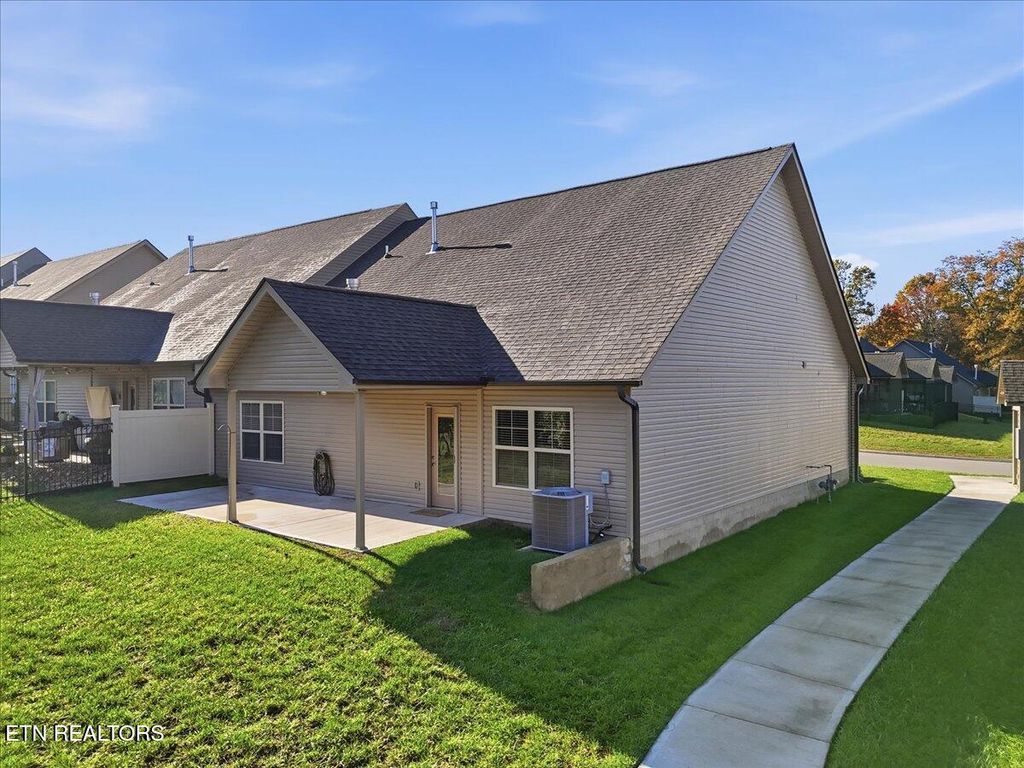 Photo of 7434 Willow Path Lane, Knoxville, TN 37918 (MLS # 1333230)