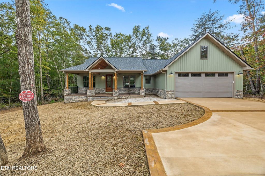 Photo of 440 Saint George Drive, Crossville, TN 38558 (MLS # 1307428)
