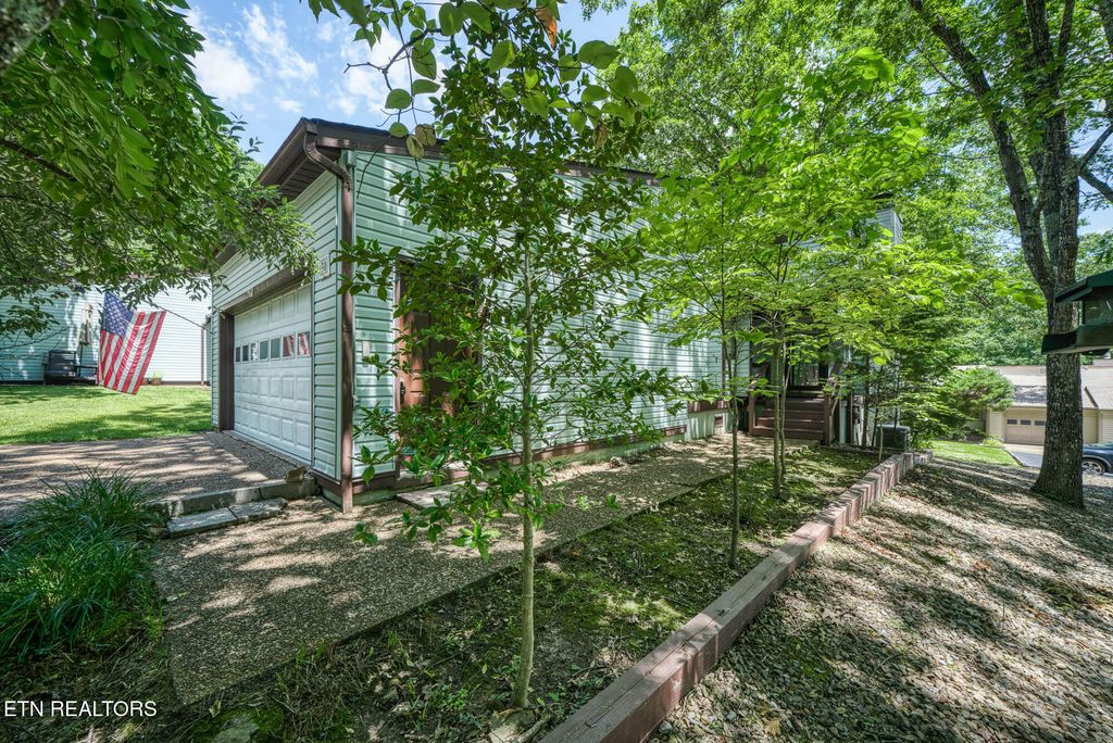 Photo of 30 Woodland Terrace, Crossville, TN 38558 (MLS # 1318277)