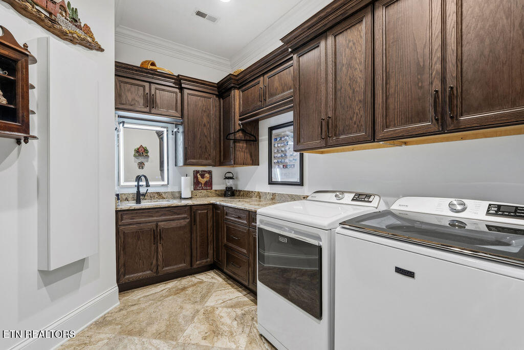 Lenoir City, Tennessee, 37772, United States, 4 Bedrooms Bedrooms, ,6 BathroomsBathrooms,Residential,Active,2031006