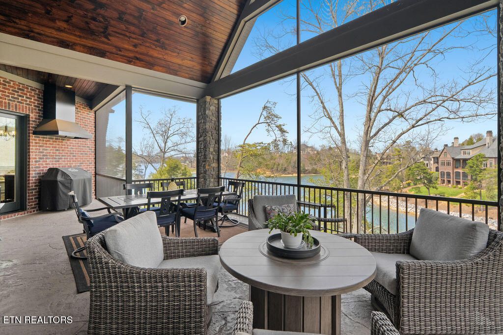 Photo of 2420 Marina Way, Lenoir City, TN 37772 (MLS # 1334042)