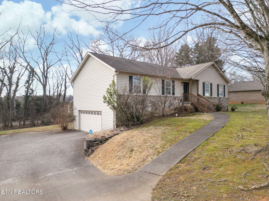 Photo of 220 Wells Fargo Drive, Knoxville, TN 37934 (MLS # 1327570)