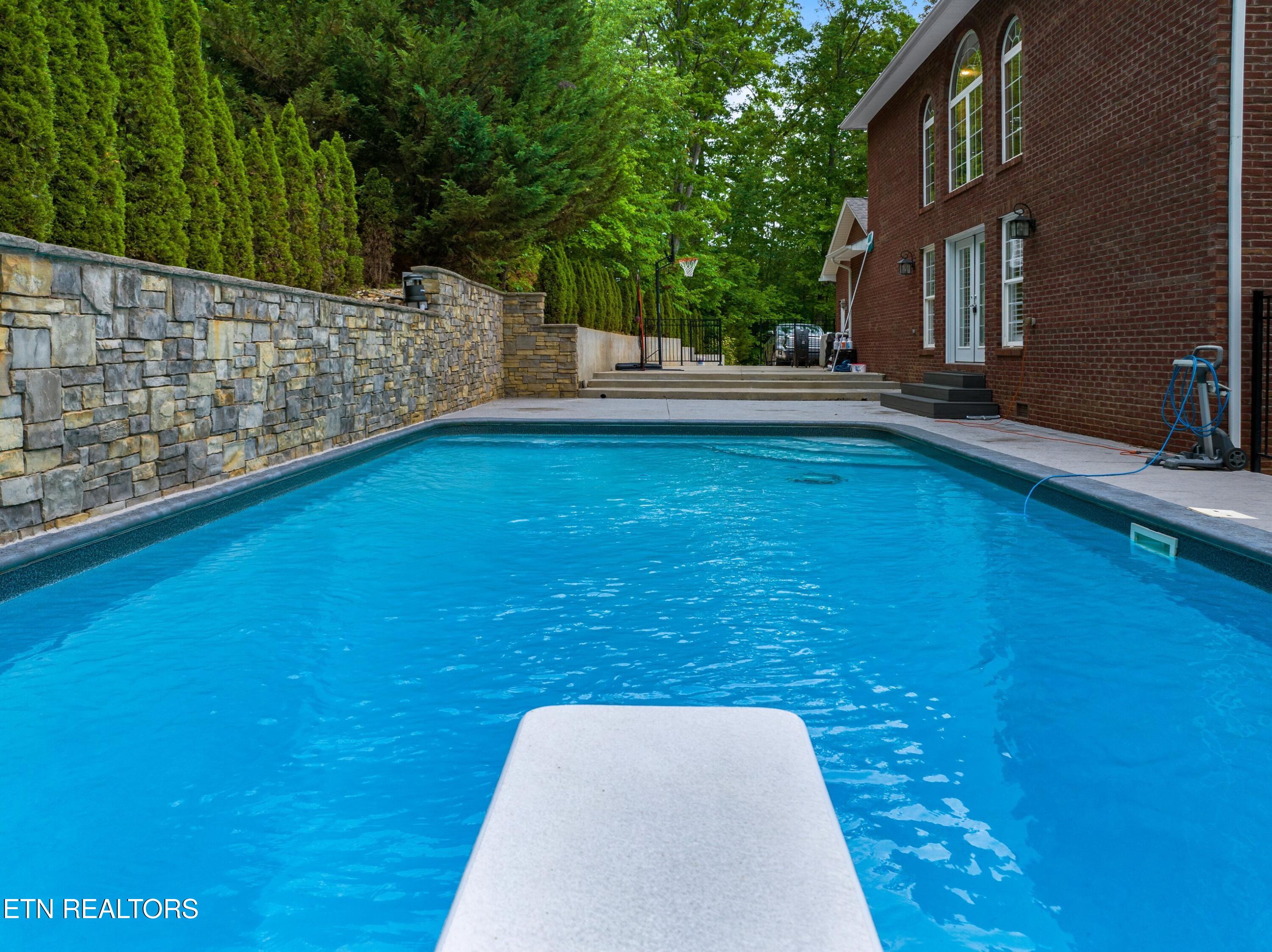 512 Shea Court