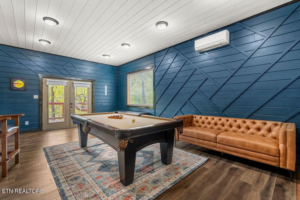 Photo of 1611 White Halo Court, Sevierville, TN 37876 (MLS # 1335660)