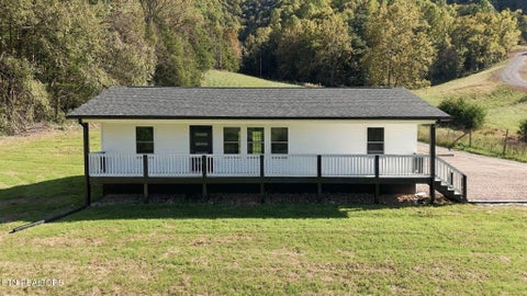 Photo of 24332361 Tennessee 131 Hwy, Thorn Hill, TN 37881 (MLS # 1360233)
