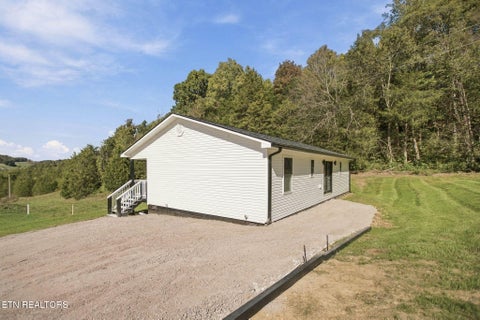 Tiny photo for 24332361 Tennessee 131 Hwy, Thorn Hill, TN 37881 (MLS # 1360233)