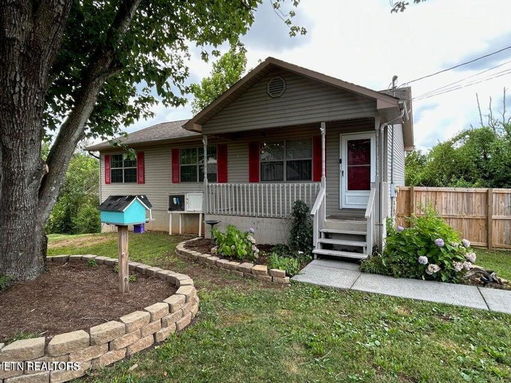 Photo of 261 Bradford Drive, Morristown, TN 37814 (MLS # 1324854)