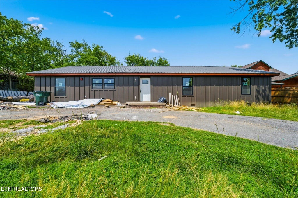 Photo of 212 Caton Rd, Sevierville, TN 37862 (MLS # 1353919)