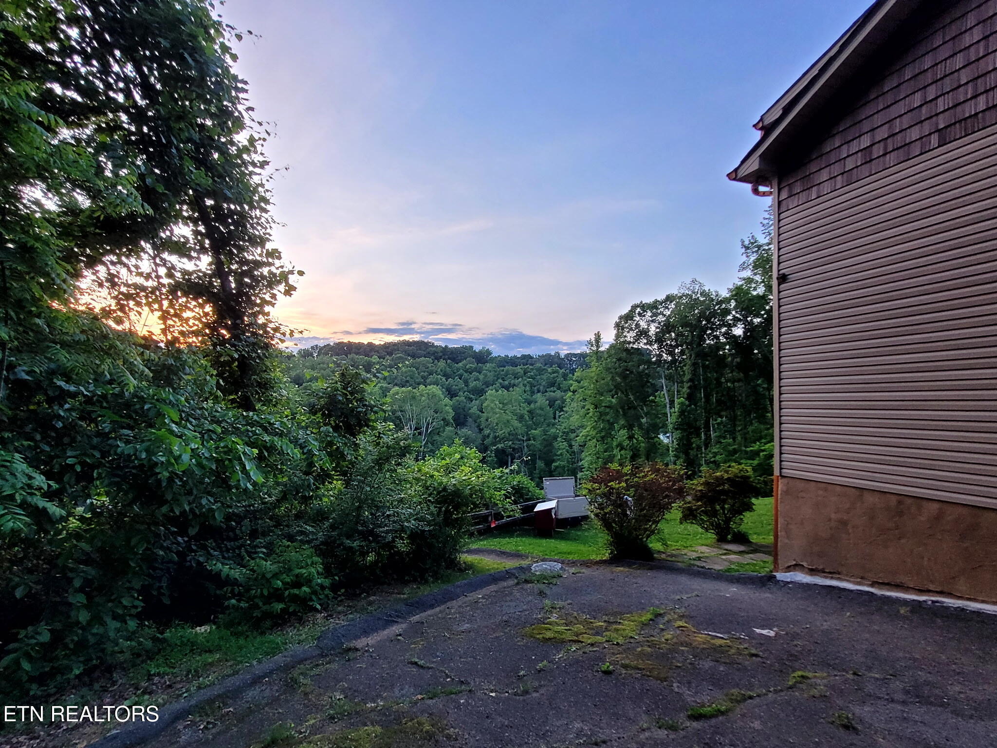 155 Lakeview Circle