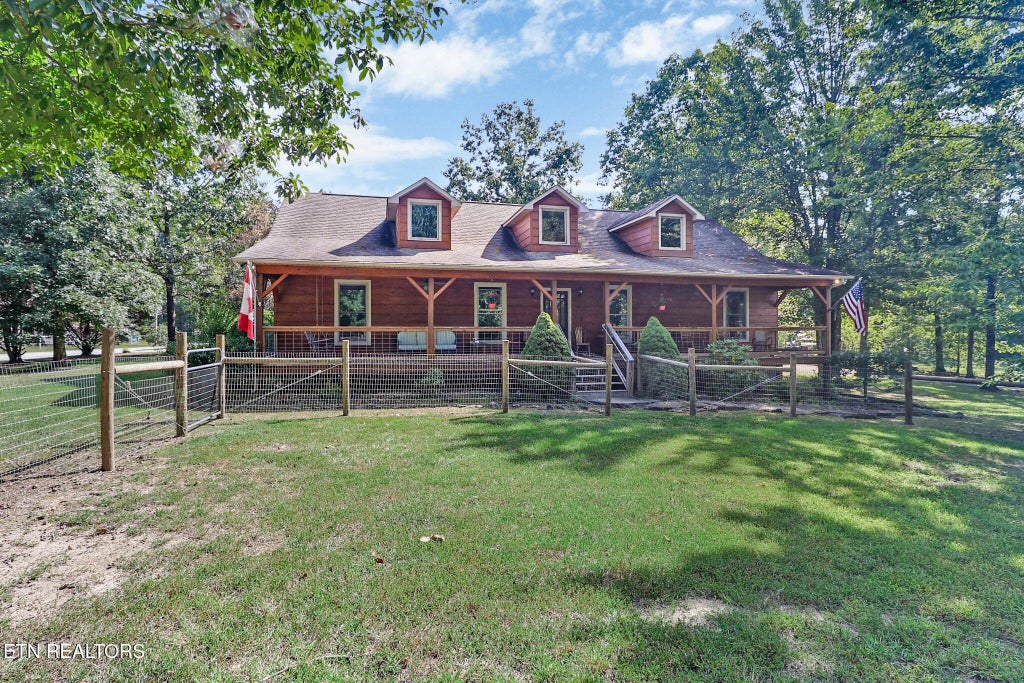 Photo of 618 Ridge Top Drive, Jamestown, TN 38556 (MLS # 1356286)