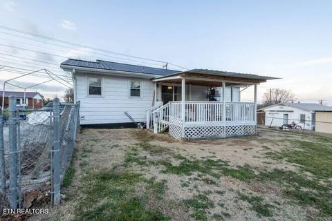 Tiny photo for 715 Lincoln Ave, Morristown, TN 37813 (MLS # 1335138)