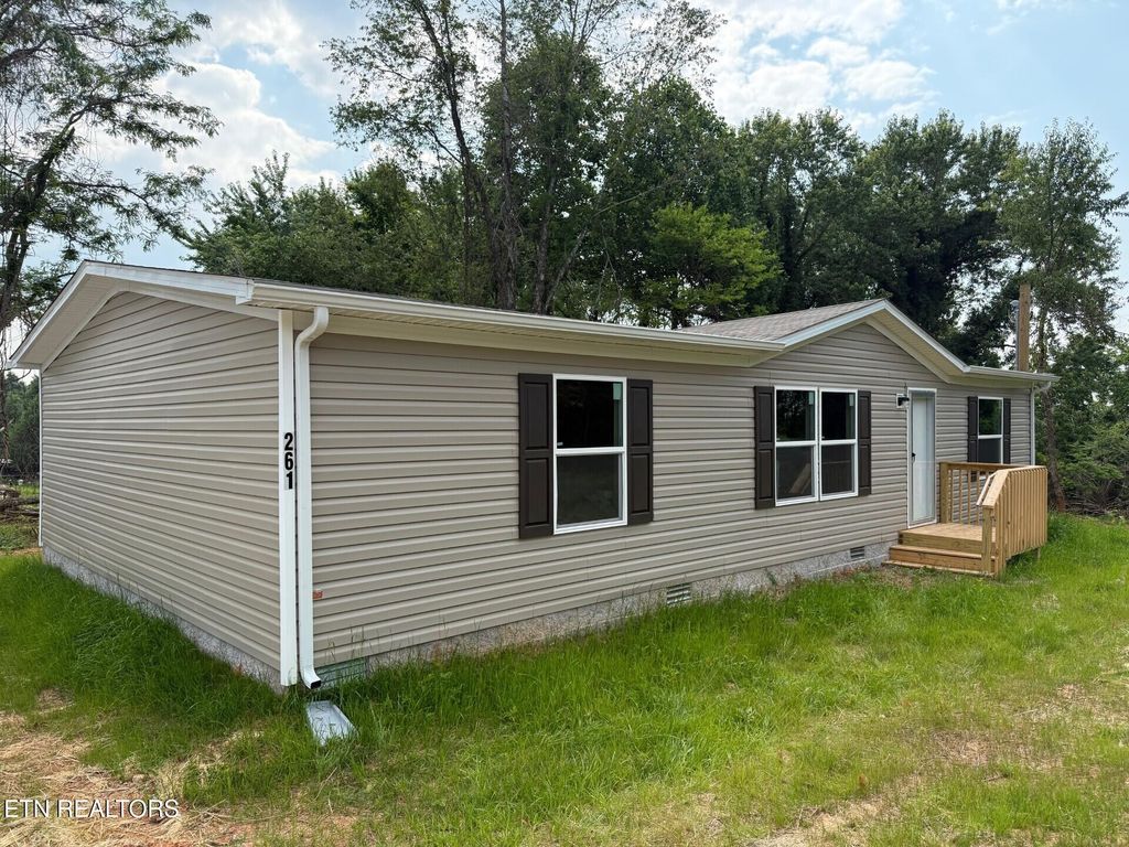 Photo of 261 Lakescene Rd, Harriman, TN 37748 (MLS # 1303654)