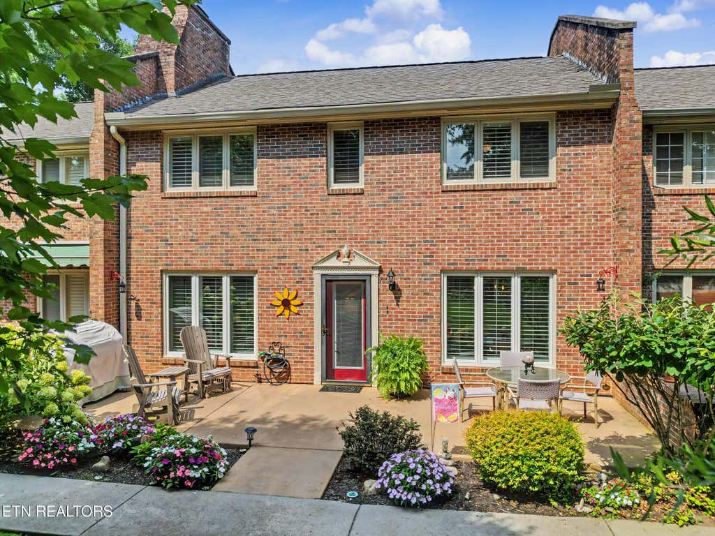 Photo of 503 Selkirk Drive, Maryville, TN 37803 (MLS # 1350212)
